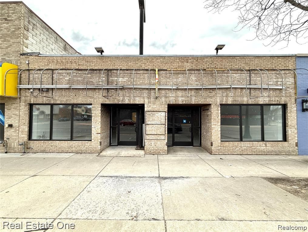 10425 W Warren Avenue, Dearborn, MI 48126