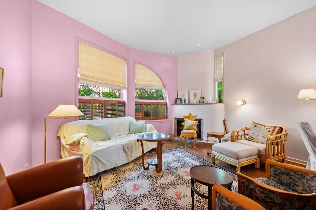 925 W Wolfram Street, Chicago, IL 60657 — photo 2