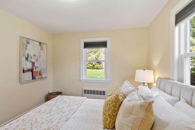 16 Lakeview Dr, Littleton, MA 01460