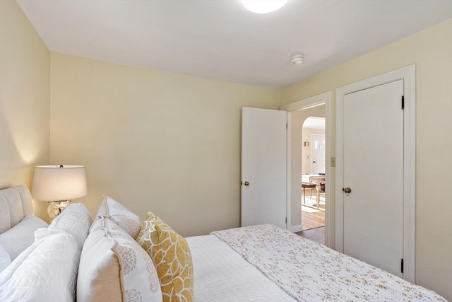 16 Lakeview Dr, Littleton, MA 01460