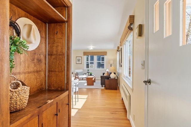 16 Lakeview Dr, Littleton, MA 01460