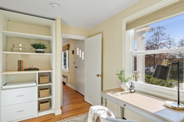 16 Lakeview Dr, Littleton, MA 01460