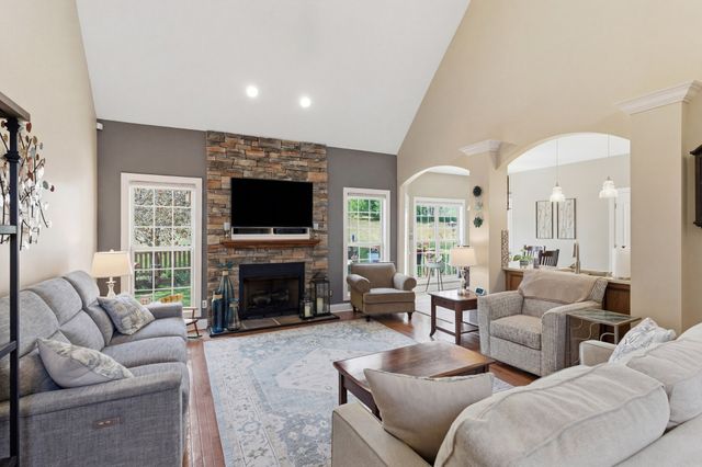 3652 Prestwicke Pl, Adams, TN 37010