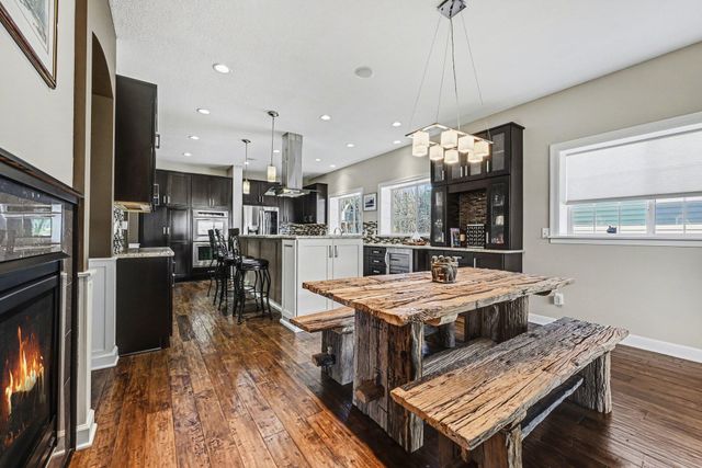 100 Peninsula Road, Medicine Lake, MN 55441