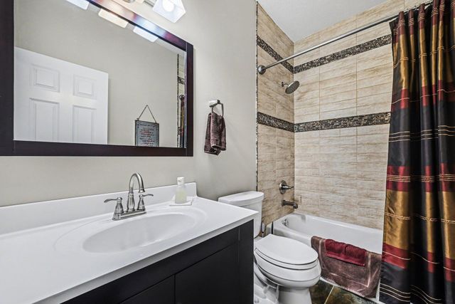 100 Peninsula Road, Medicine Lake, MN 55441