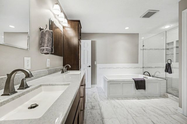 100 Peninsula Road, Medicine Lake, MN 55441