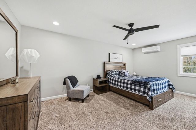 100 Peninsula Road, Medicine Lake, MN 55441