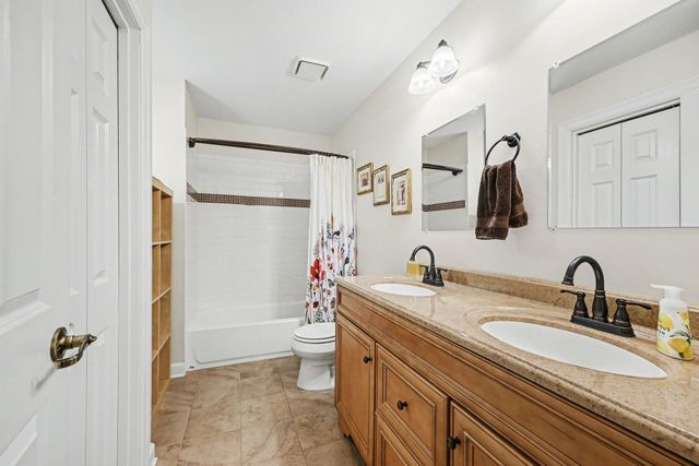 100 Peninsula Road, Medicine Lake, MN 55441