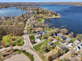 100 Peninsula Road, Medicine Lake, MN 55441