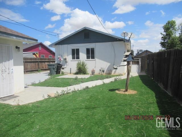 421 Wilson Avenue, Bakersfield, CA 93308