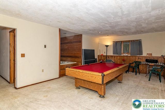 1247 Stony Hollow Circle, Pike, PA 18302