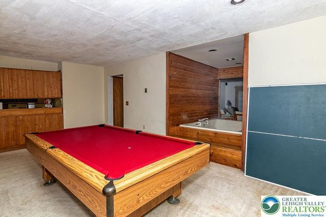 1247 Stony Hollow Circle, Pike, PA 18302