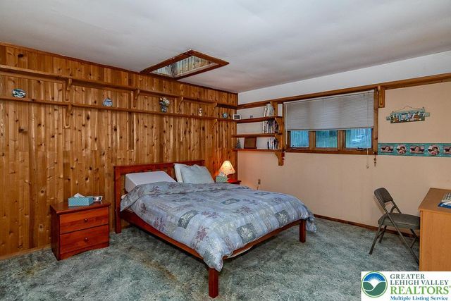 1247 Stony Hollow Circle, Pike, PA 18302