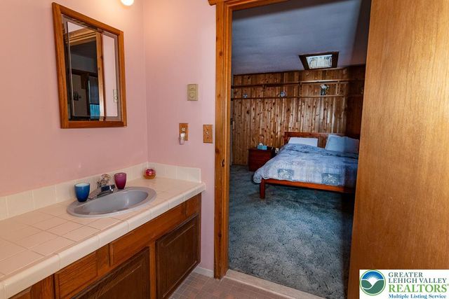 1247 Stony Hollow Circle, Pike, PA 18302