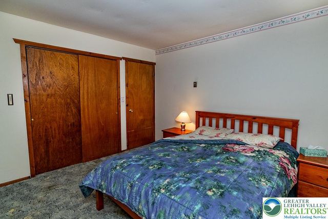 1247 Stony Hollow Circle, Pike, PA 18302