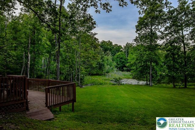1247 Stony Hollow Circle, Pike, PA 18302