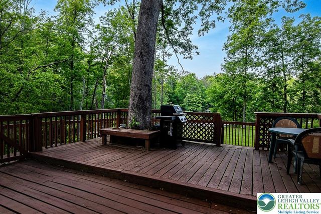 1247 Stony Hollow Circle, Pike, PA 18302