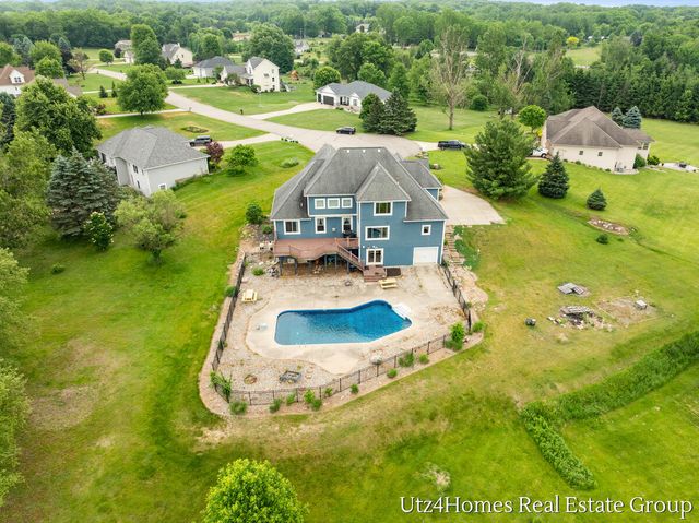 6625 Twin Springs Court NE, Rockford, MI 49341