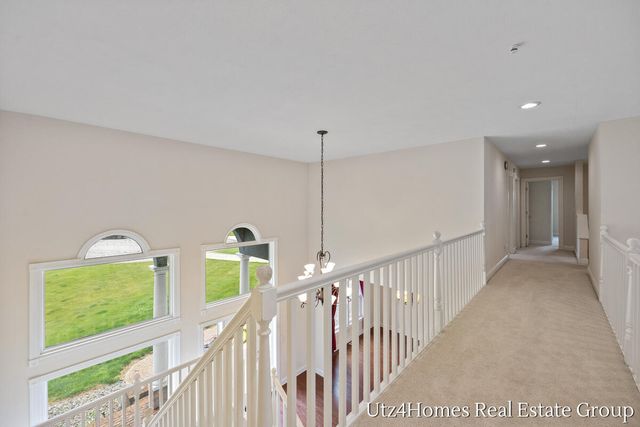 6625 Twin Springs Court NE, Rockford, MI 49341