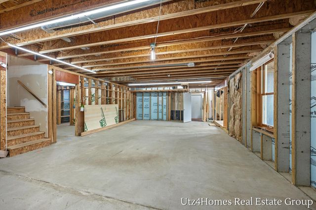 6625 Twin Springs Court NE, Rockford, MI 49341