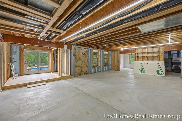 6625 Twin Springs Court NE, Rockford, MI 49341