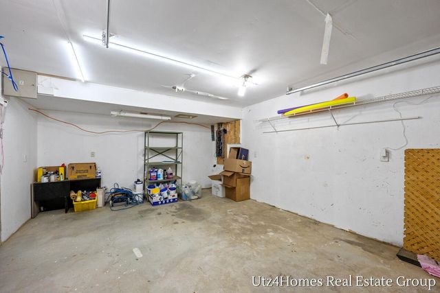 6625 Twin Springs Court NE, Rockford, MI 49341