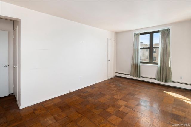 25 Stewart Place 716, Mount Kisco, NY 10549