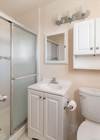 25 Stewart Place 716, Mount Kisco, NY 10549