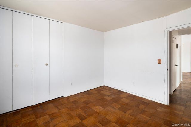 25 Stewart Place 716, Mount Kisco, NY 10549