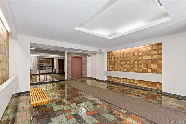 25 Stewart Place 716, Mount Kisco, NY 10549