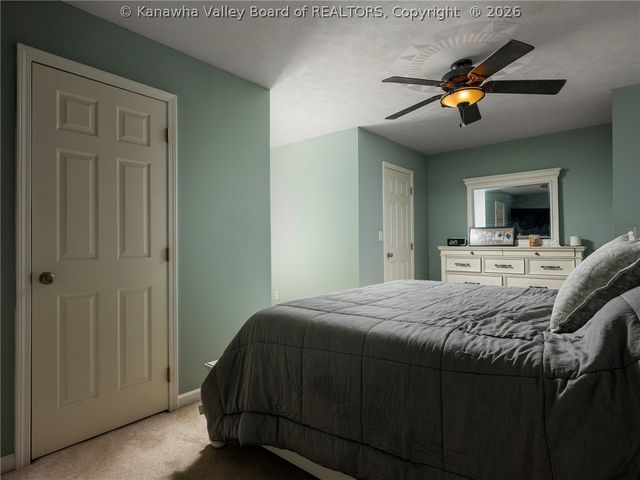 19 Townhouse Drive, Hurricane, WV 25526