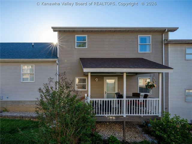 19 Townhouse Drive, Hurricane, WV 25526