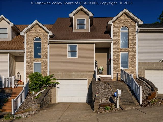 19 Townhouse Drive, Hurricane, WV 25526