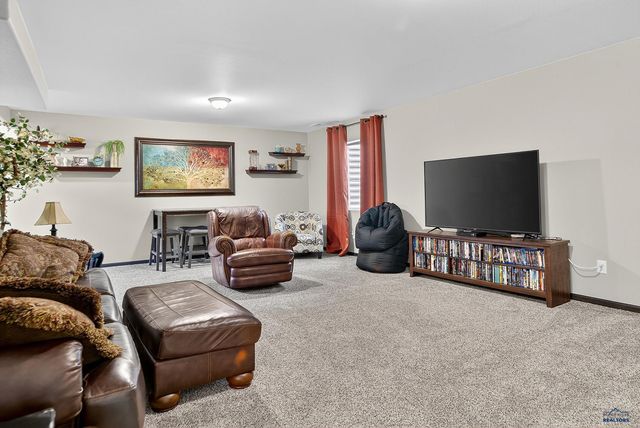 3014 JESSUP LN, Rapid City, SD 57703