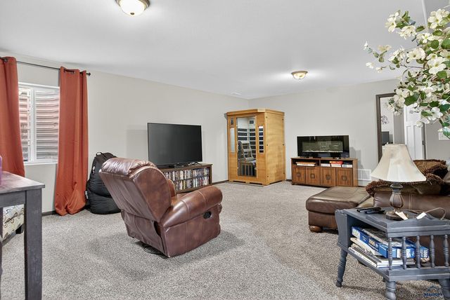 3014 JESSUP LN, Rapid City, SD 57703