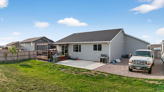 3014 JESSUP LN, Rapid City, SD 57703