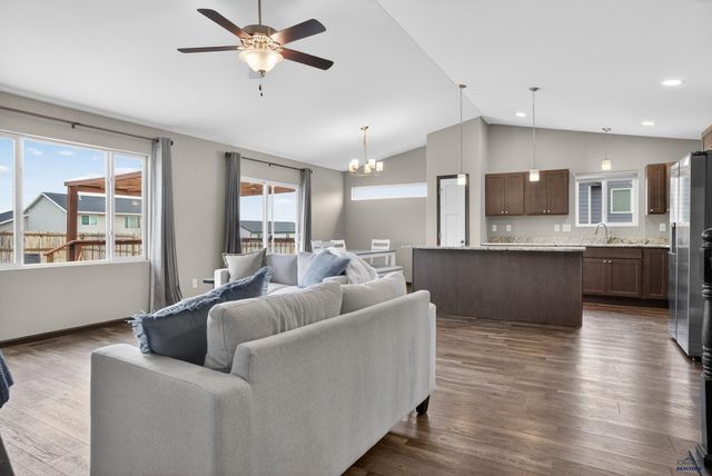 3014 JESSUP LN, Rapid City, SD 57703