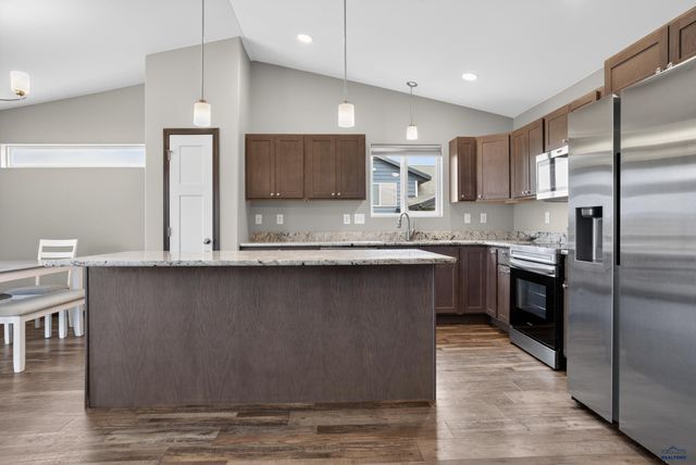 3014 JESSUP LN, Rapid City, SD 57703