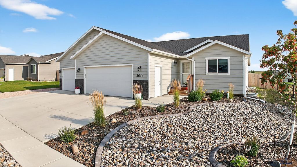 3014 JESSUP LN, Rapid City, SD 57703