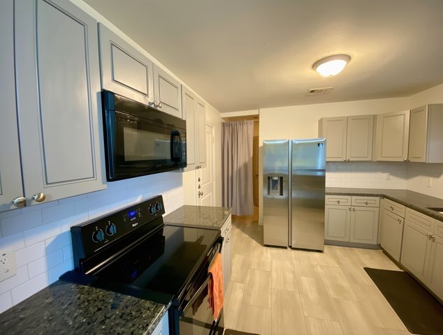 514 NE 4th Street, Grand Prairie, TX 75050