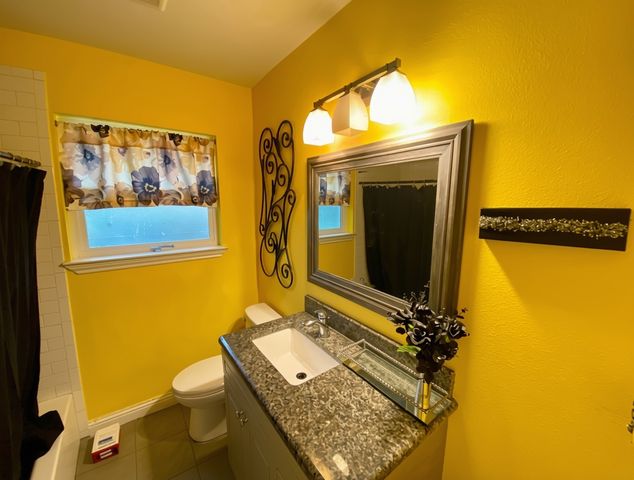 514 NE 4th Street, Grand Prairie, TX 75050