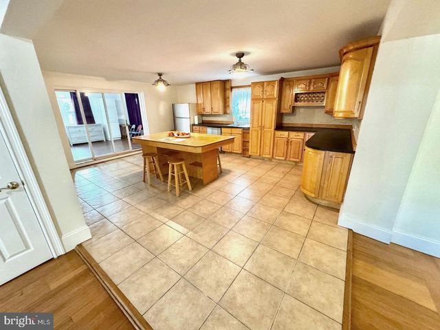 4517 ROUTE 130 S, Burlington, NJ 08016