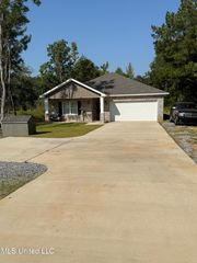 21629 Highway 63, Moss Point, MS 39562