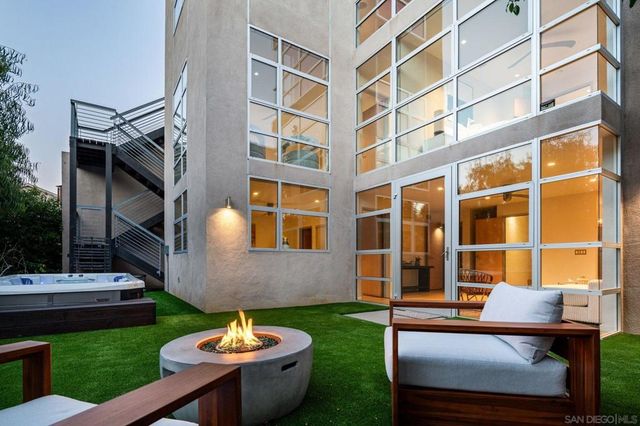 2144 Cordero Rd, Del Mar, CA 92014