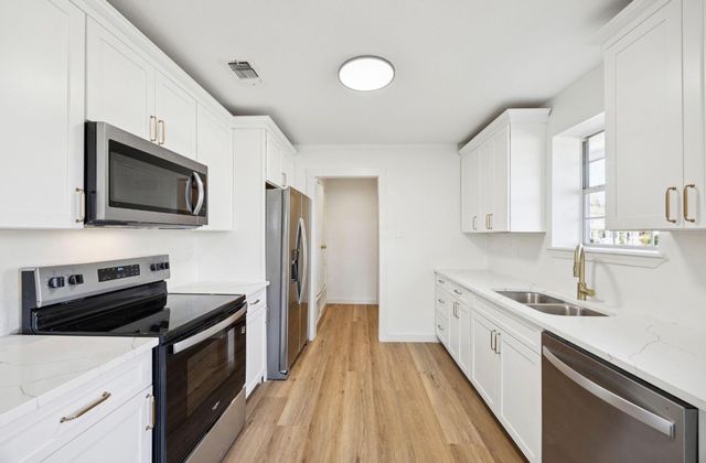 2222 N Hickory Street, Sherman, TX 75092