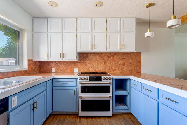 3915 Smith Avenue SE, Albuquerque, NM 87108