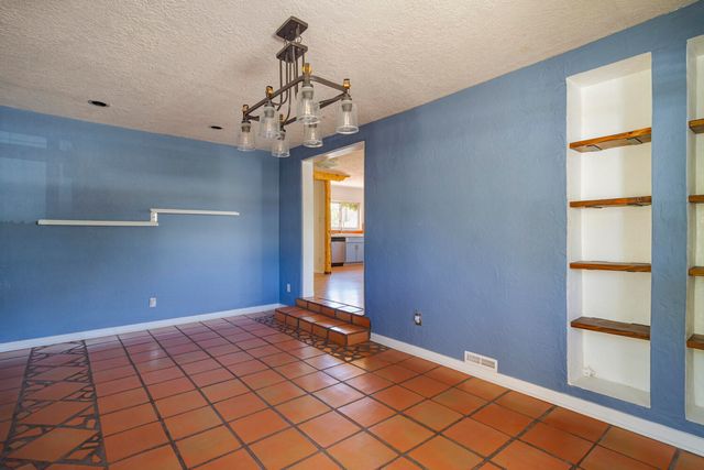 3915 Smith Avenue SE, Albuquerque, NM 87108