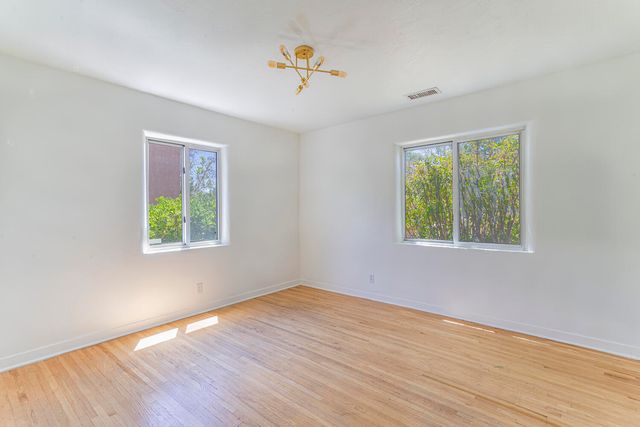 3915 Smith Avenue SE, Albuquerque, NM 87108