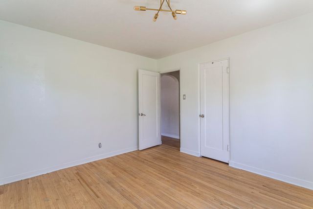 3915 Smith Avenue SE, Albuquerque, NM 87108