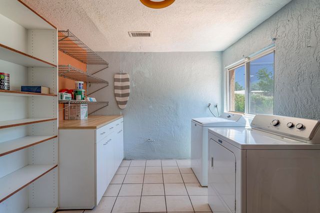 3915 Smith Avenue SE, Albuquerque, NM 87108